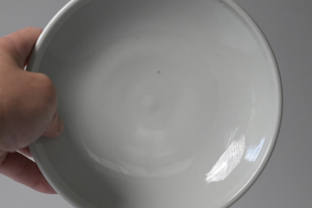 森岡由利子　白磁高台皿　約 φ18cm