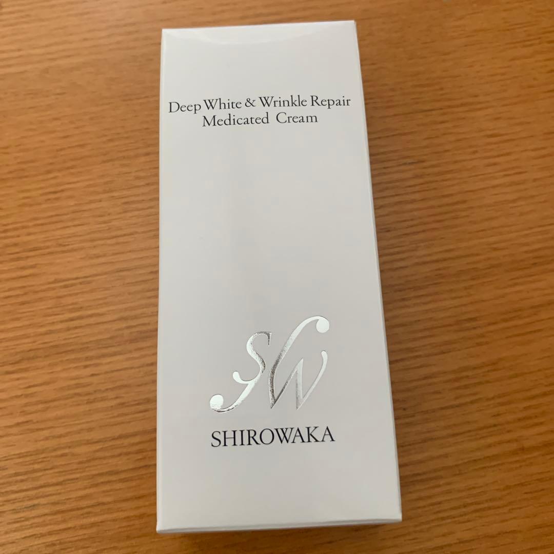 スキンヴィーナス薬用リンクルケア&美白リキッドファンデーションシロワカクリーム