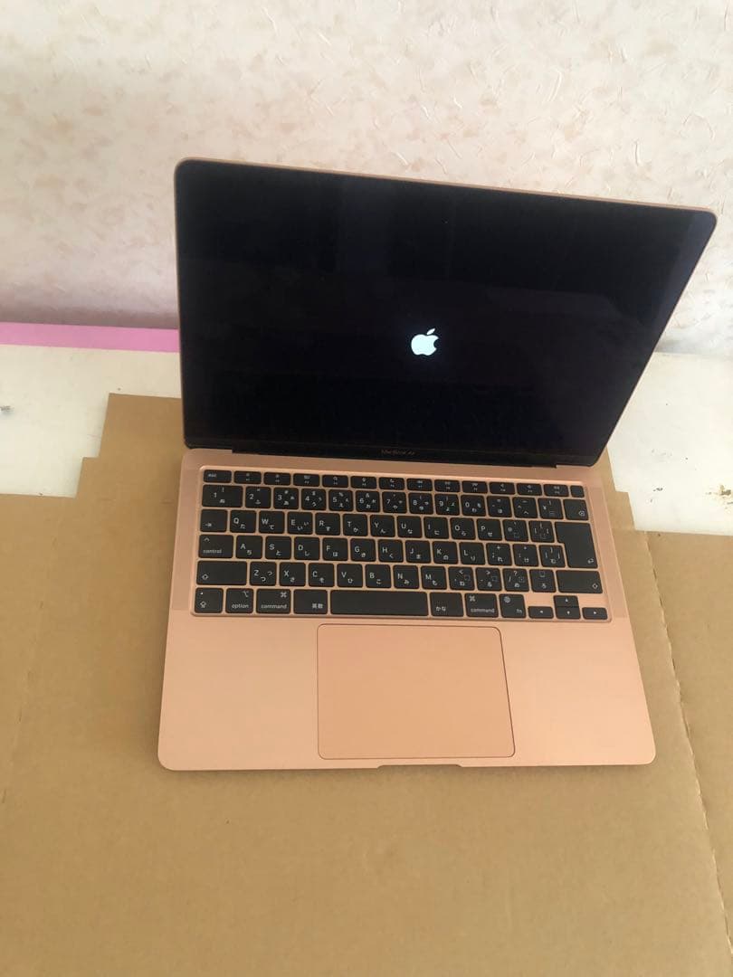 M1Mac Book air13インチ(2020)ゴ-ルドJIS配列本体のみ