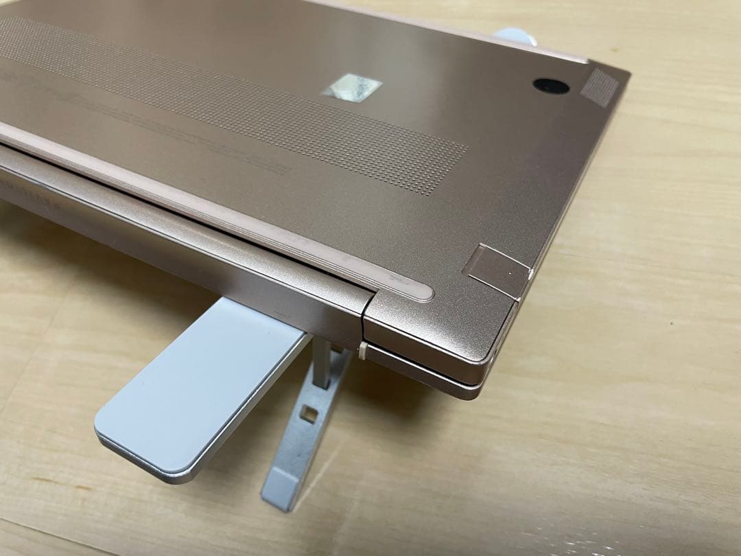 Windowsノート本体 HP Pavilion Aero 13 Ryzen 7 16GB 256GB