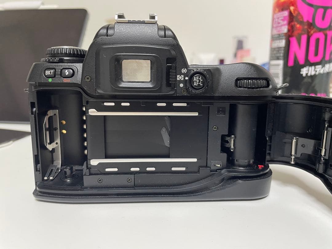Nikon F80s ボディのみ 動作確認済み　フィルム一眼レフカメラ