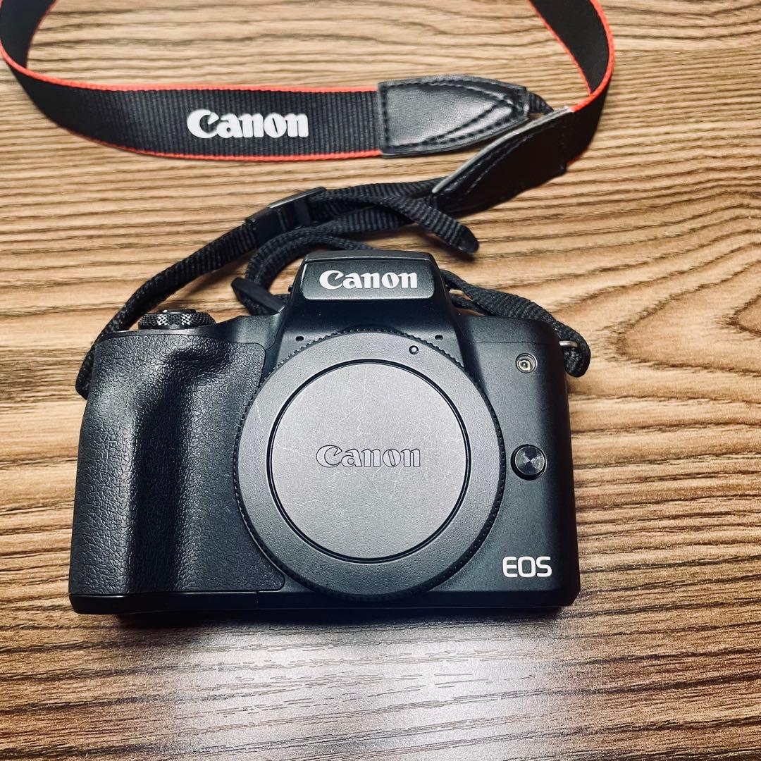 Canon EOS KissM ダブルズームキット ブラック