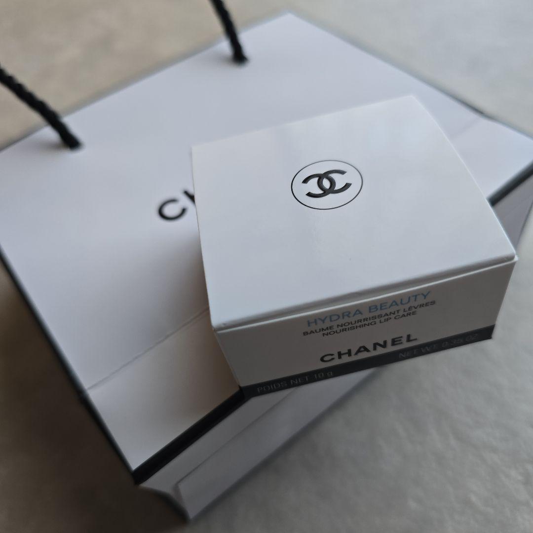 CHANELイドゥラビューティーリップバーム新品、未開封、限定チャーム付き