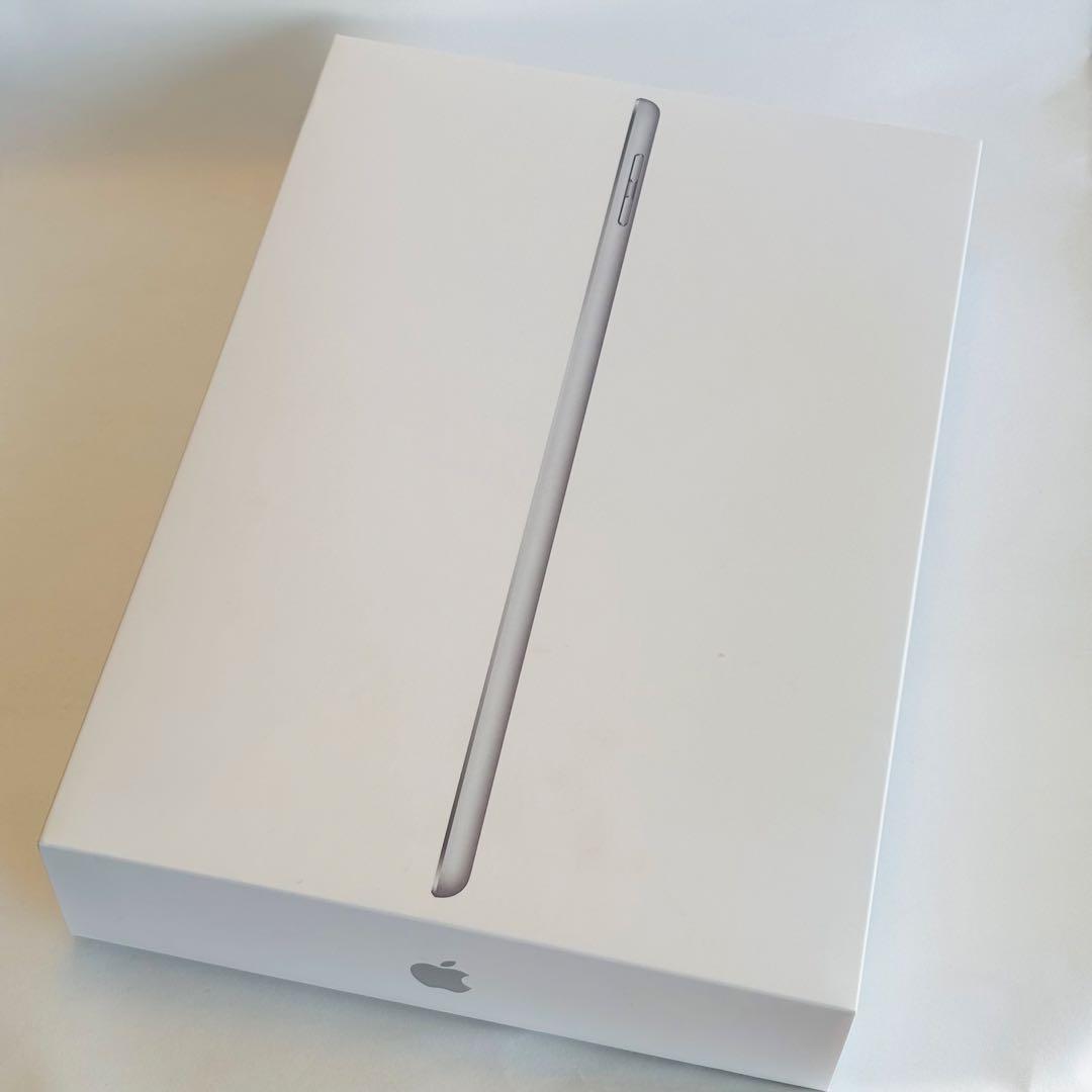 iPad(第6世代)Wi-Fiモデル 32GB シルバー(箱アリ)