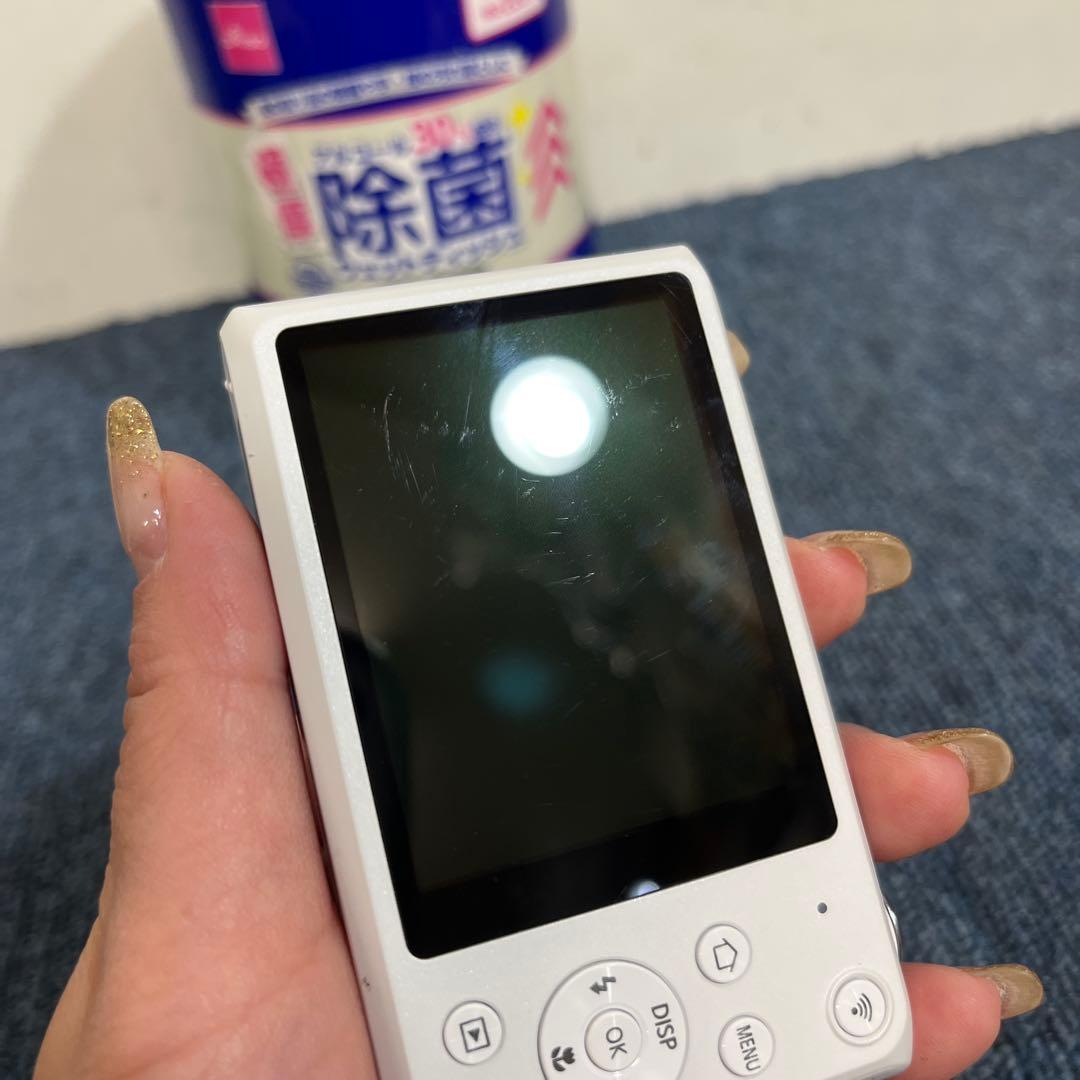 デジタルカメラ 自撮り液晶 サムスン DV150F ホワイト