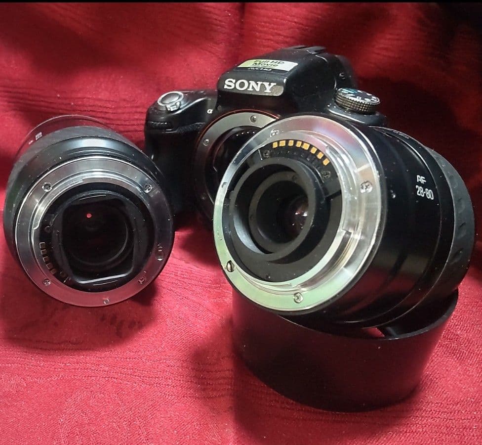 SONY α55 デジタル＜ハーフミラー＞カメラ＋Wレンズキット＜ジャンク扱い＞
