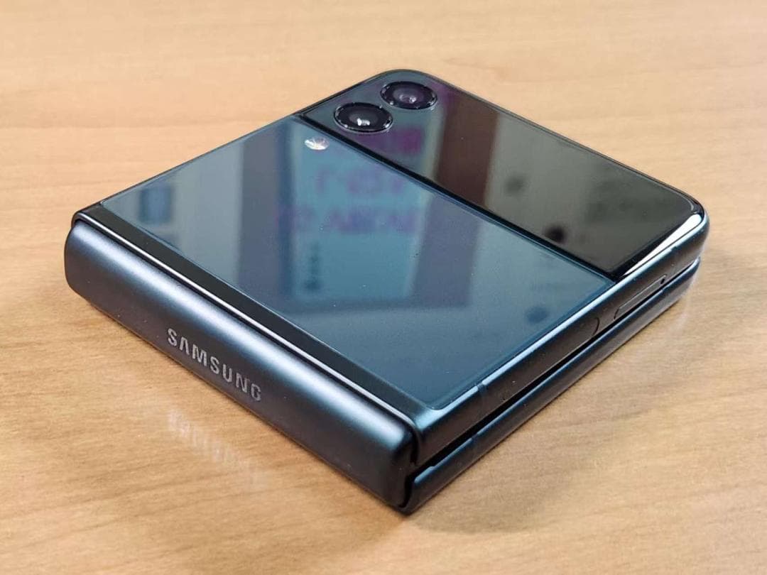 スマートフォン本体 04030A Galaxy Z Flip3 5G SM-F711U1 128GB