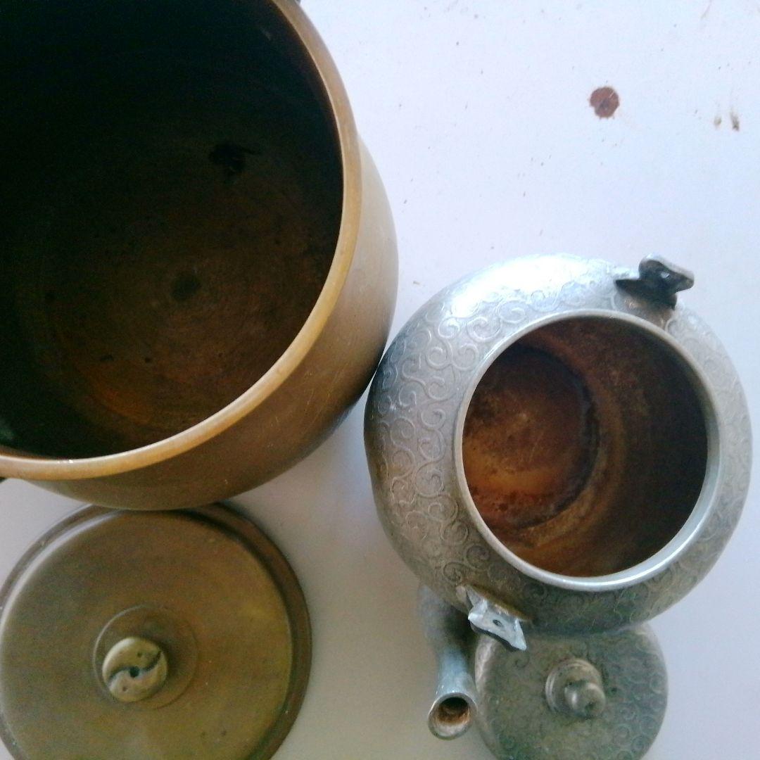 真鍮製茶釜と銀色装飾茶釜セット