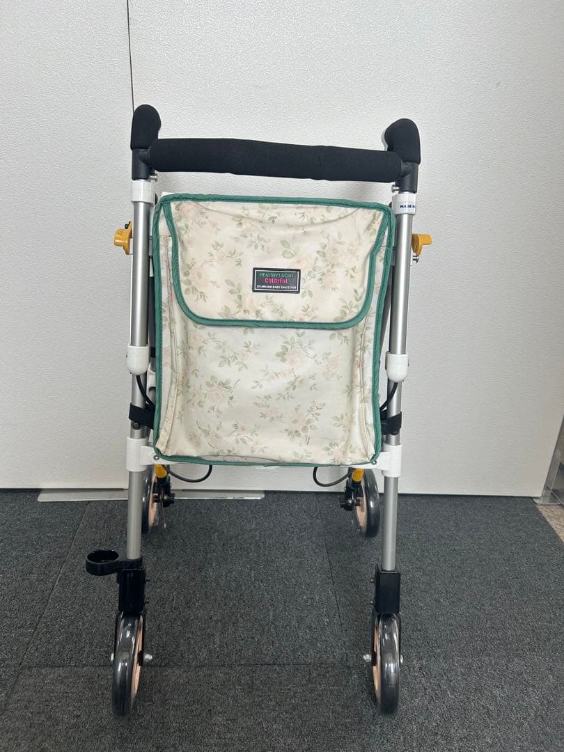 【美品】敬老の日セールウィズワンヘルシーライトカラフルG　歩行器　シルバーカー