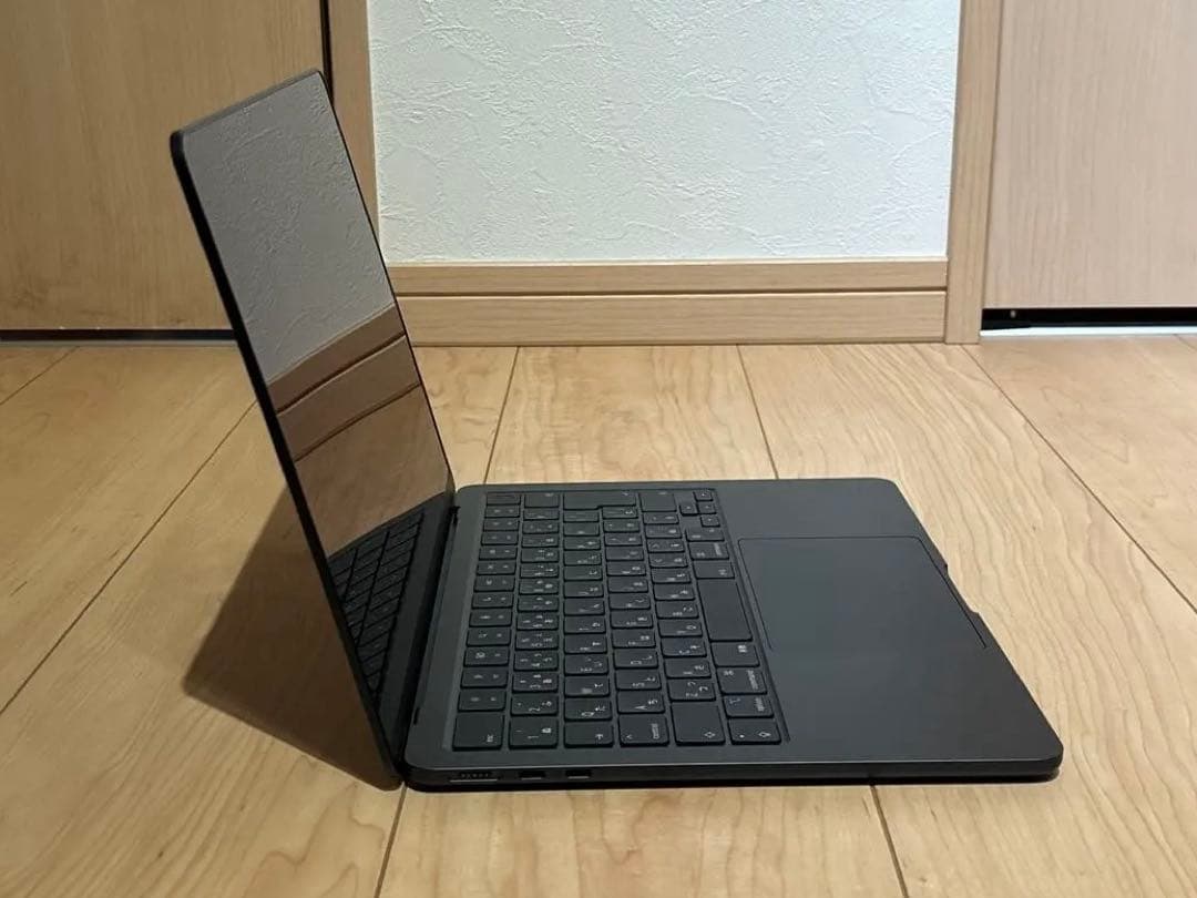 MacBook Air 13.6 M3 2024 美品 充放電3回 バッテリ不良