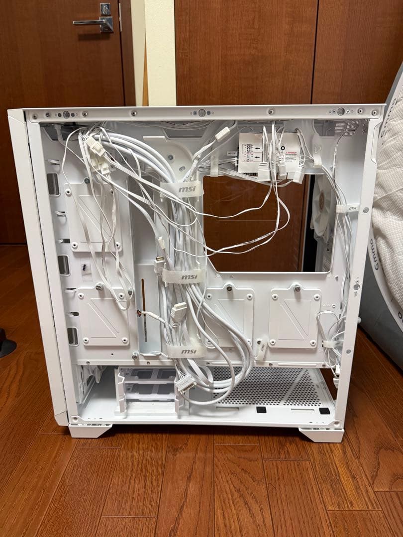 Ｓ*Ｊ様 MSI MPG GUNGNIR 300R AIRFLOW White