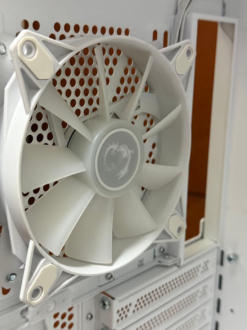 Ｓ*Ｊ様 MSI MPG GUNGNIR 300R AIRFLOW White