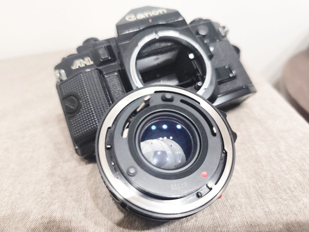 Canon A-1 ブラック、50mmレンズ・モータードライブ付き