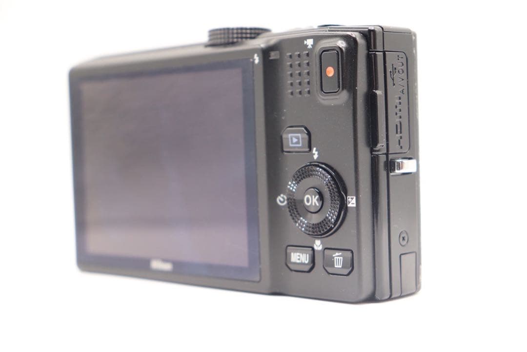 ✨動作確認済み！✨Nikon COOLPIX S8200 充電器付き！