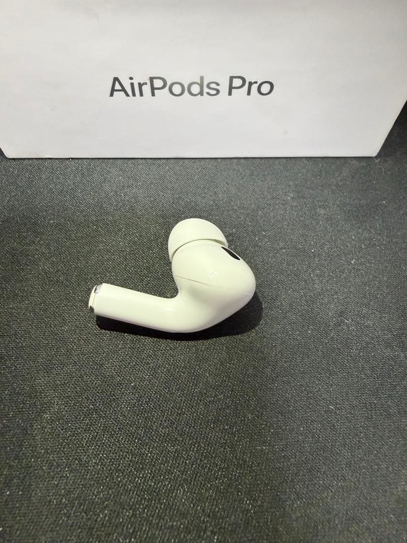 AirPods Pro 第2世代 右耳のみ　5