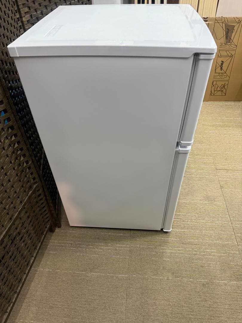 【美品】comfee’ コンフィー　90L 冷凍冷蔵庫　RCT90WH/E