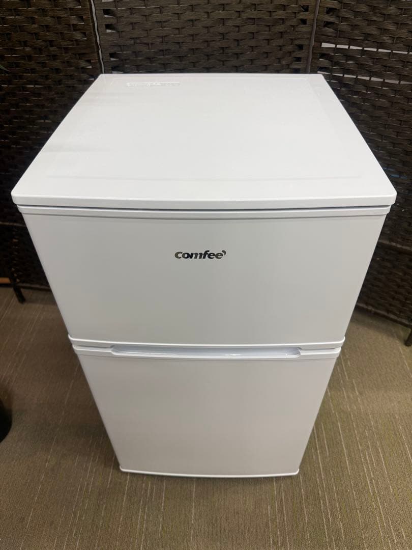 【美品】comfee’ コンフィー　90L 冷凍冷蔵庫　RCT90WH/E