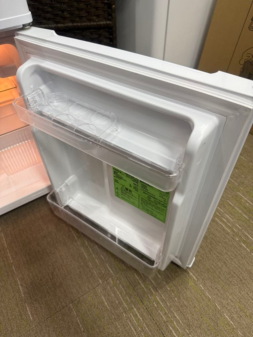 【美品】comfee’ コンフィー　90L 冷凍冷蔵庫　RCT90WH/E