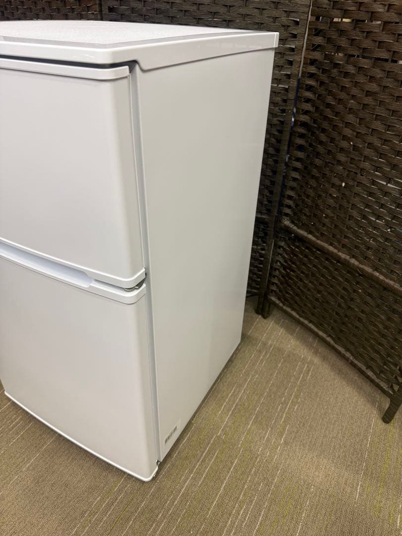 【美品】comfee’ コンフィー　90L 冷凍冷蔵庫　RCT90WH/E