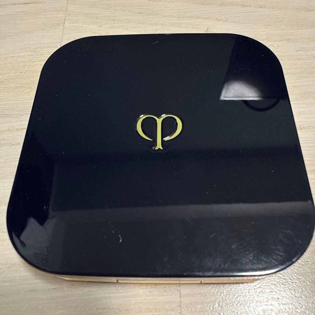 クレ・ド・ポー ボーテ プードルコンパクトエサンシエルn 5g