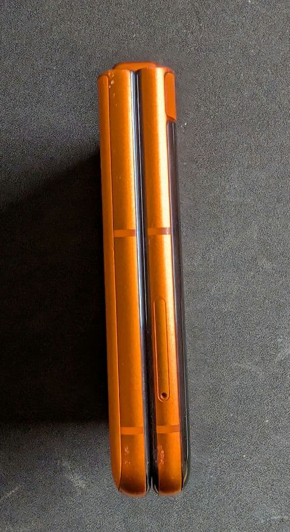 Motorola razr 50 512GB SIMフリー