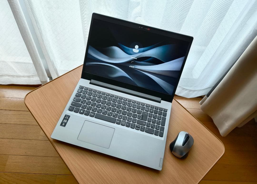 Lenovo Ideapadノートパソコン グレー