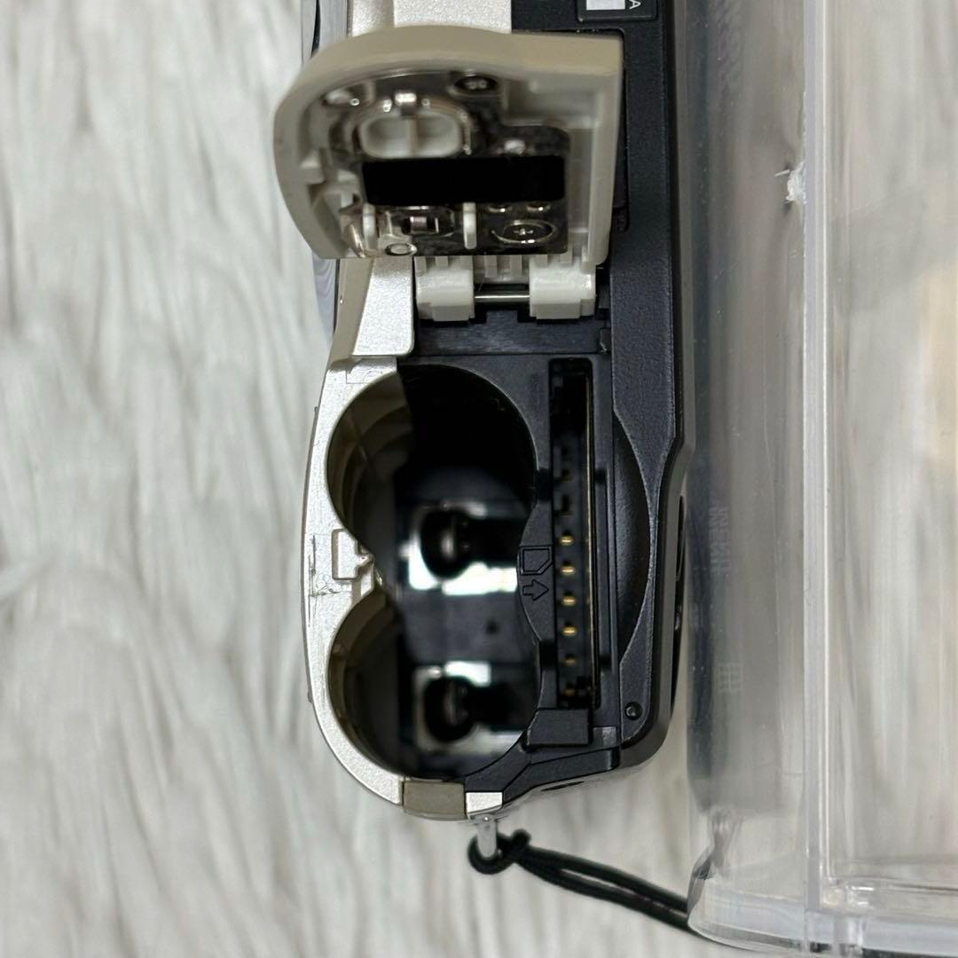 Nikon COOLPIX L21 箱　単三電池　シルバー　コンデジ　動作品
