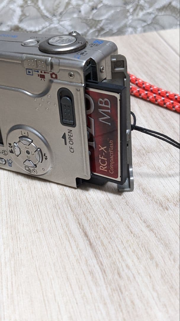 Canon IXY デジタル200a　動作確認済！　　　　　バッテリー新品！