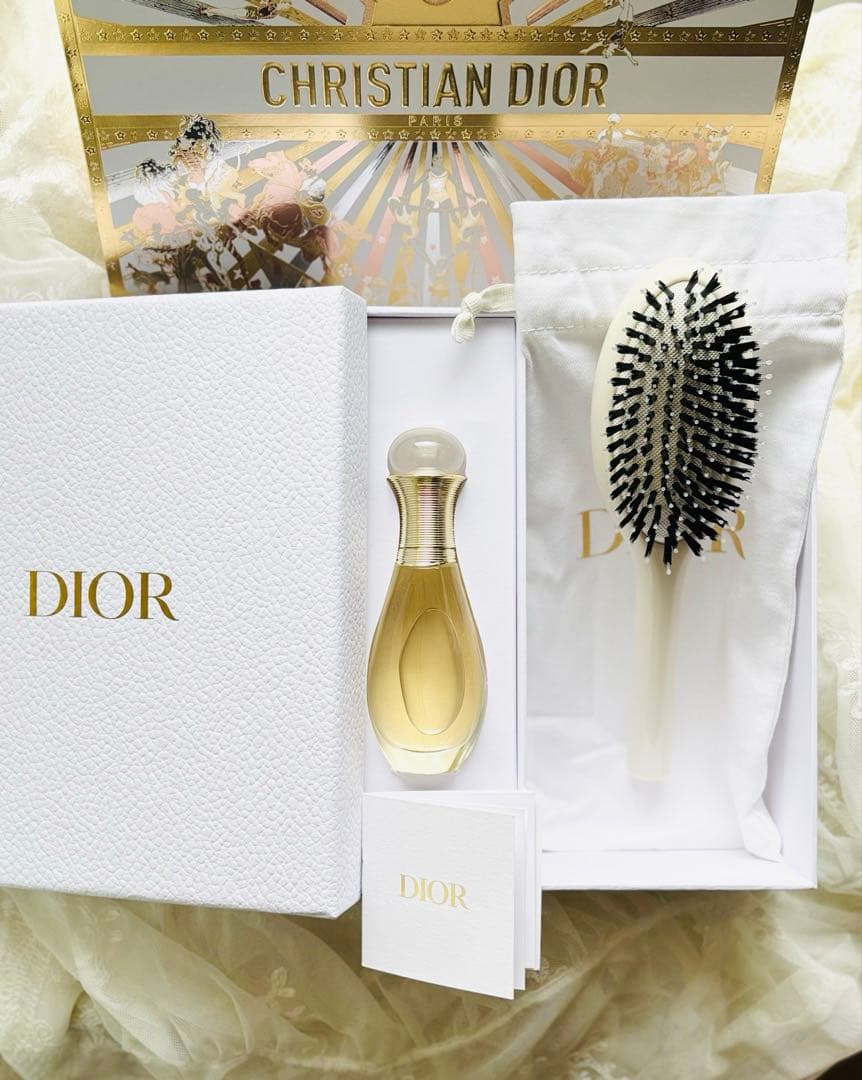DIOR プラチナ会員限定 バースデーギフト　ジャドール ヘアミスト ヘアブラシ