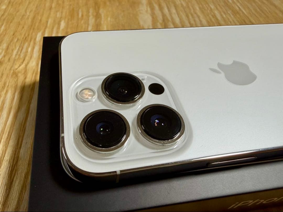 アイヌン Apple iPhone 13 Pro シルバー 本体　超美品