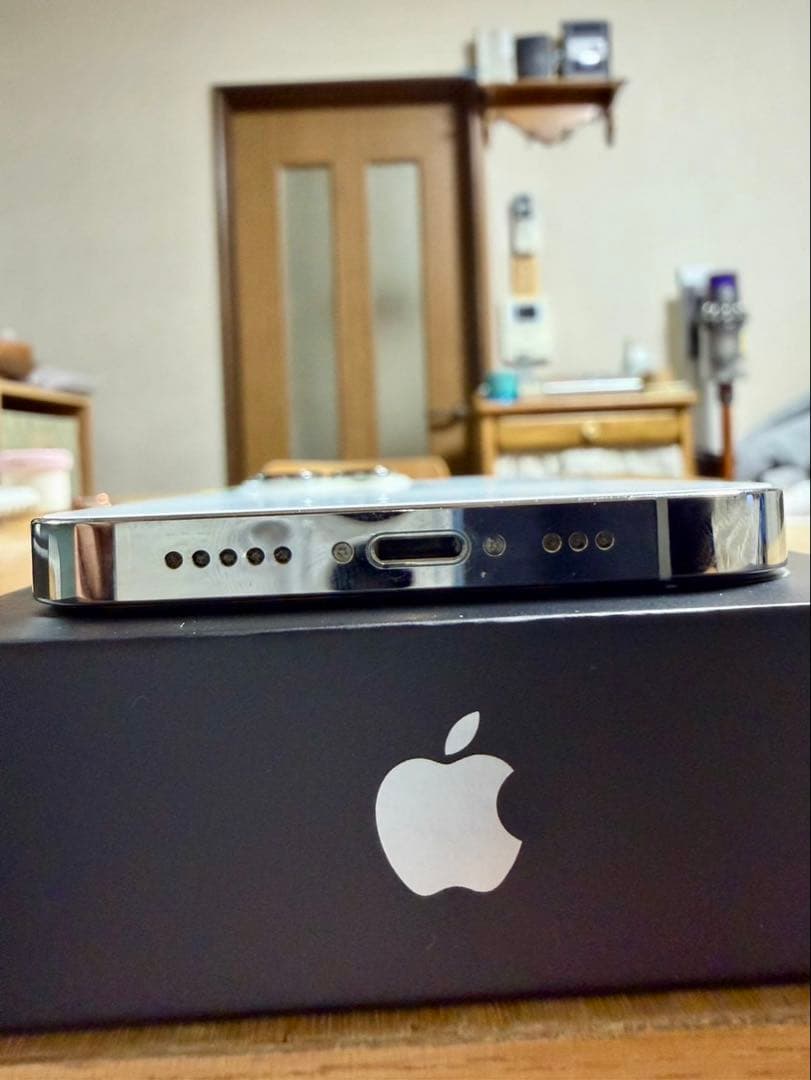 アイヌン Apple iPhone 13 Pro シルバー 本体　超美品