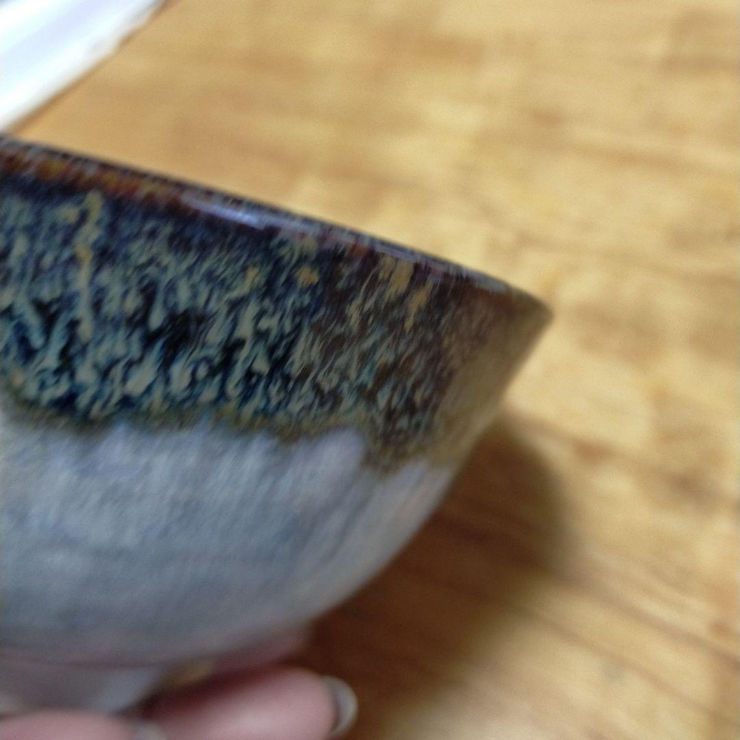 【新品・未使用!!】作家物　一点物　水色と白色の花模様抹茶碗