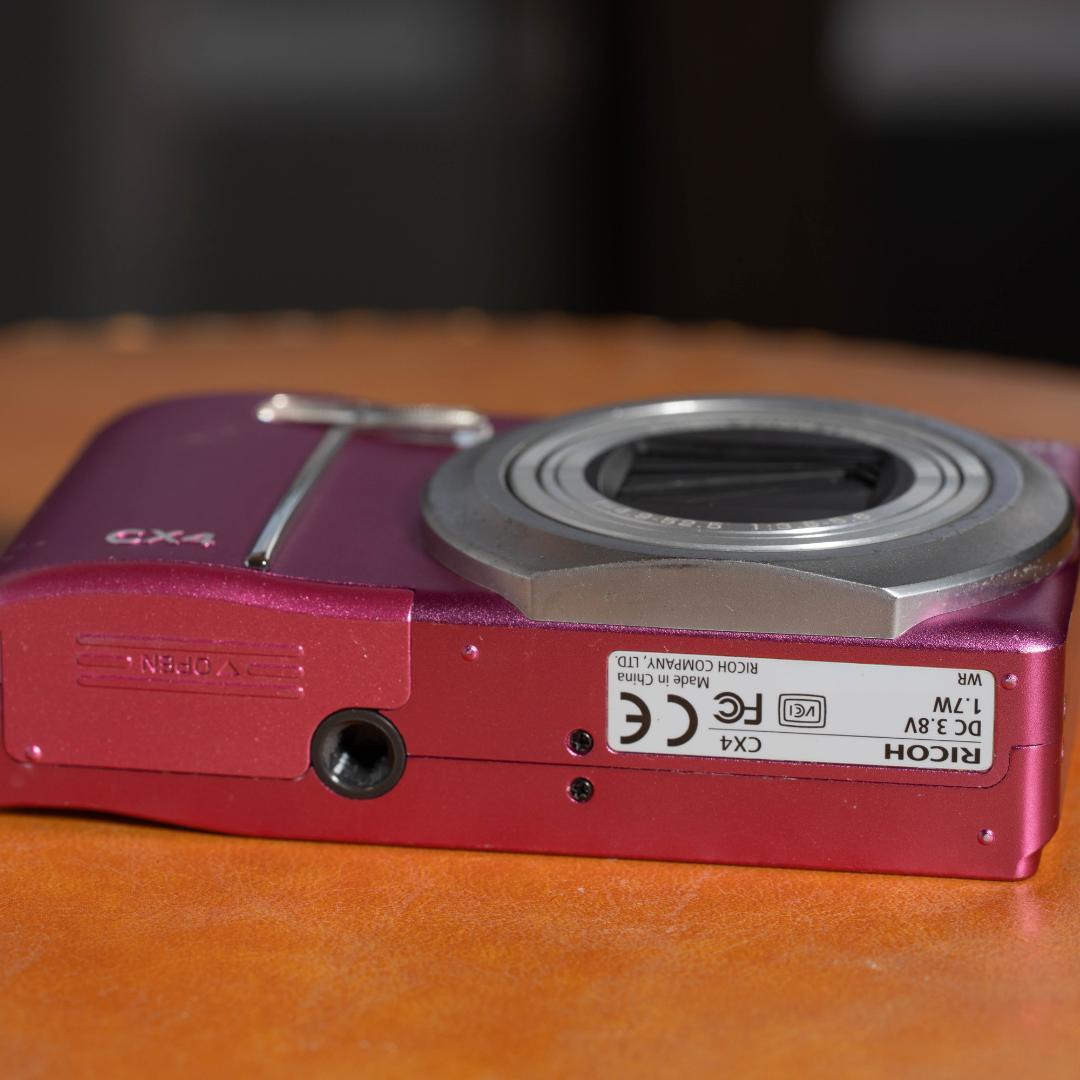 【憧れのコンデジっぽさを味わえる】RICOH CX4 ピンク