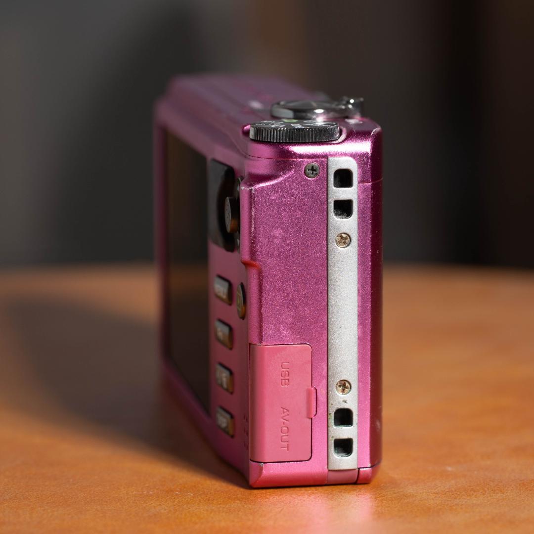 【憧れのコンデジっぽさを味わえる】RICOH CX4 ピンク