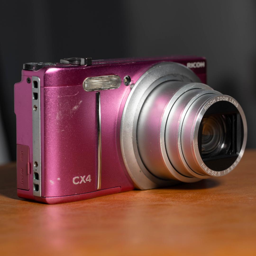 【憧れのコンデジっぽさを味わえる】RICOH CX4 ピンク