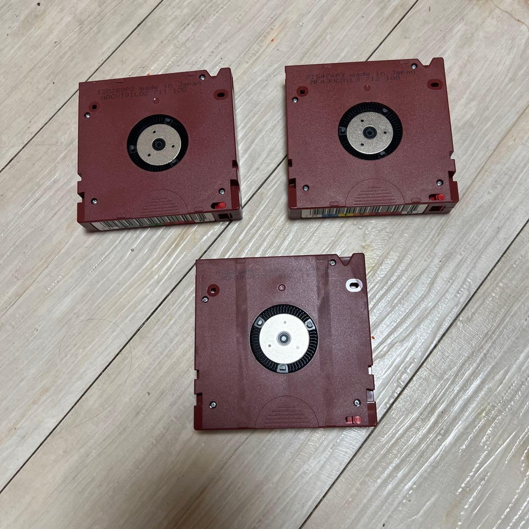 LTO5 データカートリッジ 3巻 1.5TB/3.0TB