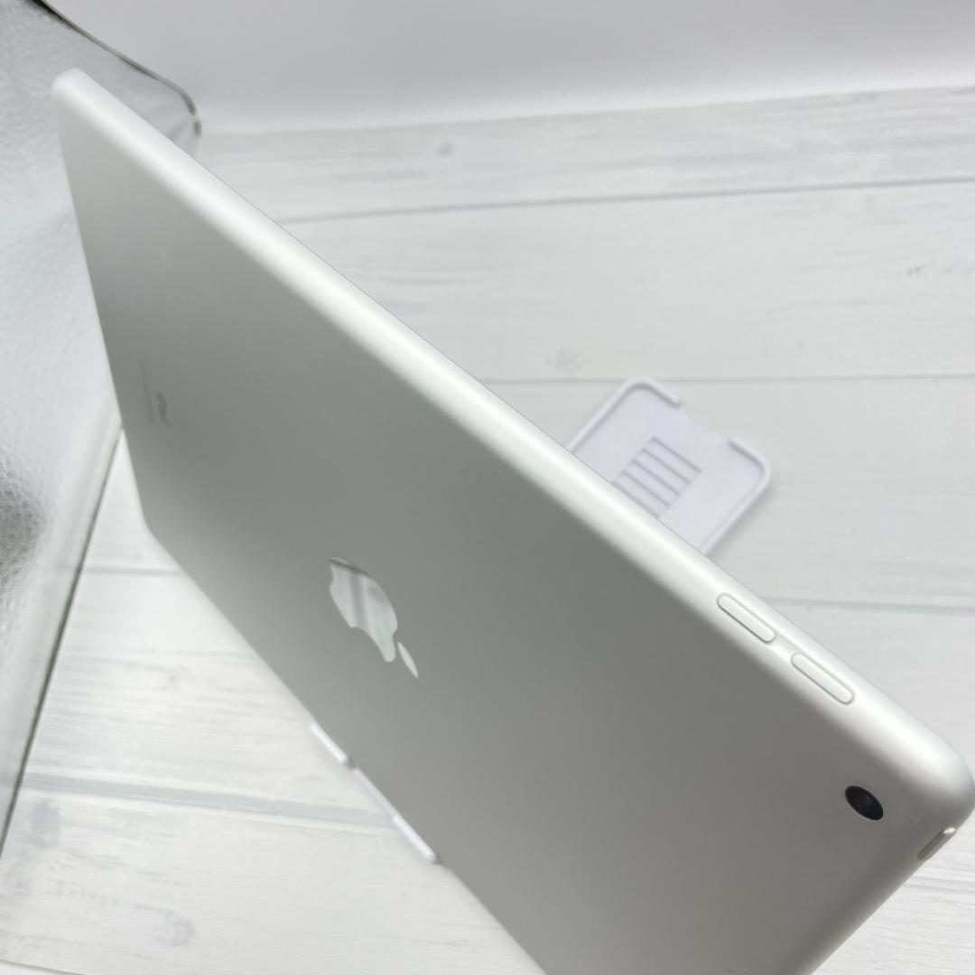【お値打ちセット】BT94％ iPad 第7世代 キーボードケース＋ペンシル