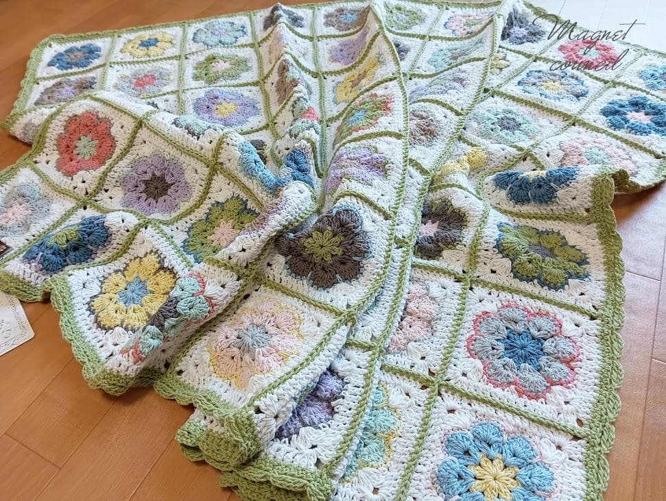 ハンドメイド　アフリカンフラワーのコットンブランケット
