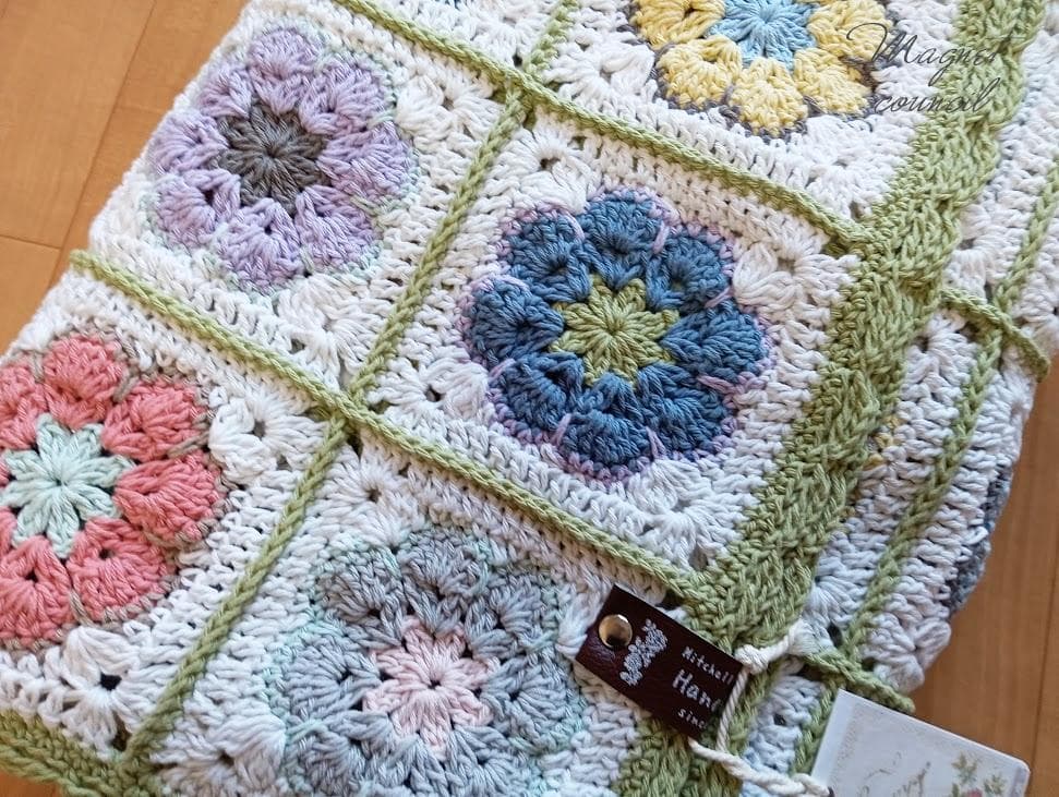 ハンドメイド　アフリカンフラワーのコットンブランケット