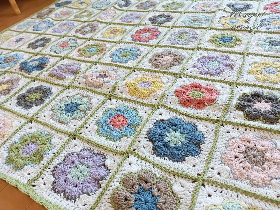 ハンドメイド　アフリカンフラワーのコットンブランケット