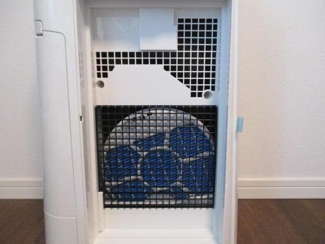 未使用品　シャープ　SHARP　加湿空気清浄機　プラズマクラスター　KC-D70