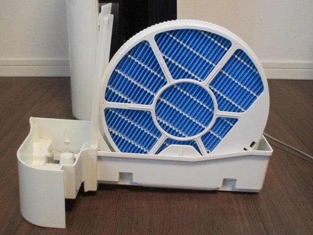 未使用品　シャープ　SHARP　加湿空気清浄機　プラズマクラスター　KC-D70