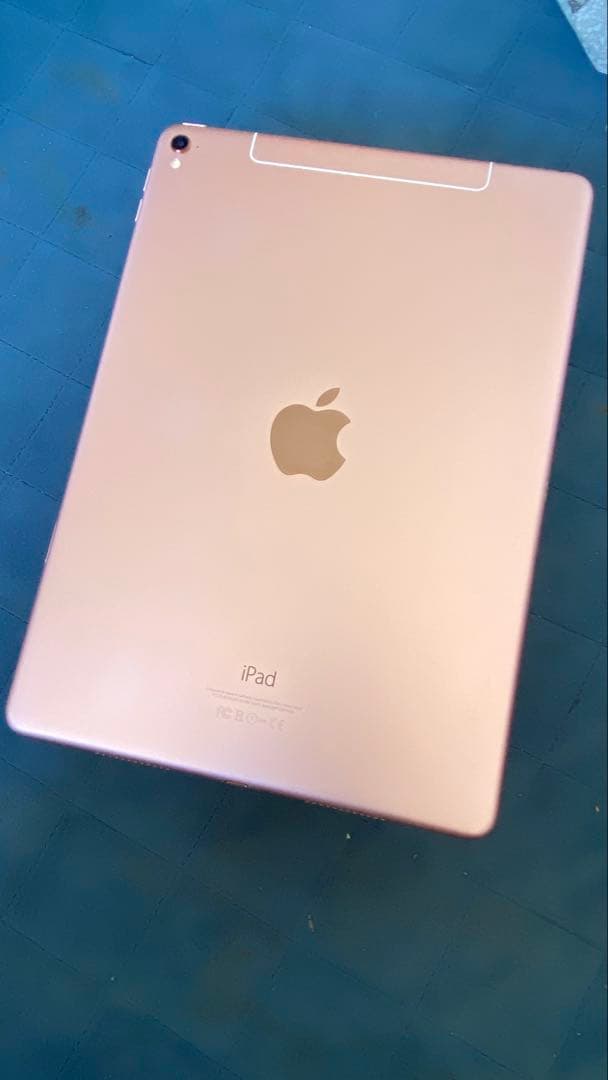 ☆ Apple iPad pro 9.7 セルラーモデルSIMフリー本体 ☆