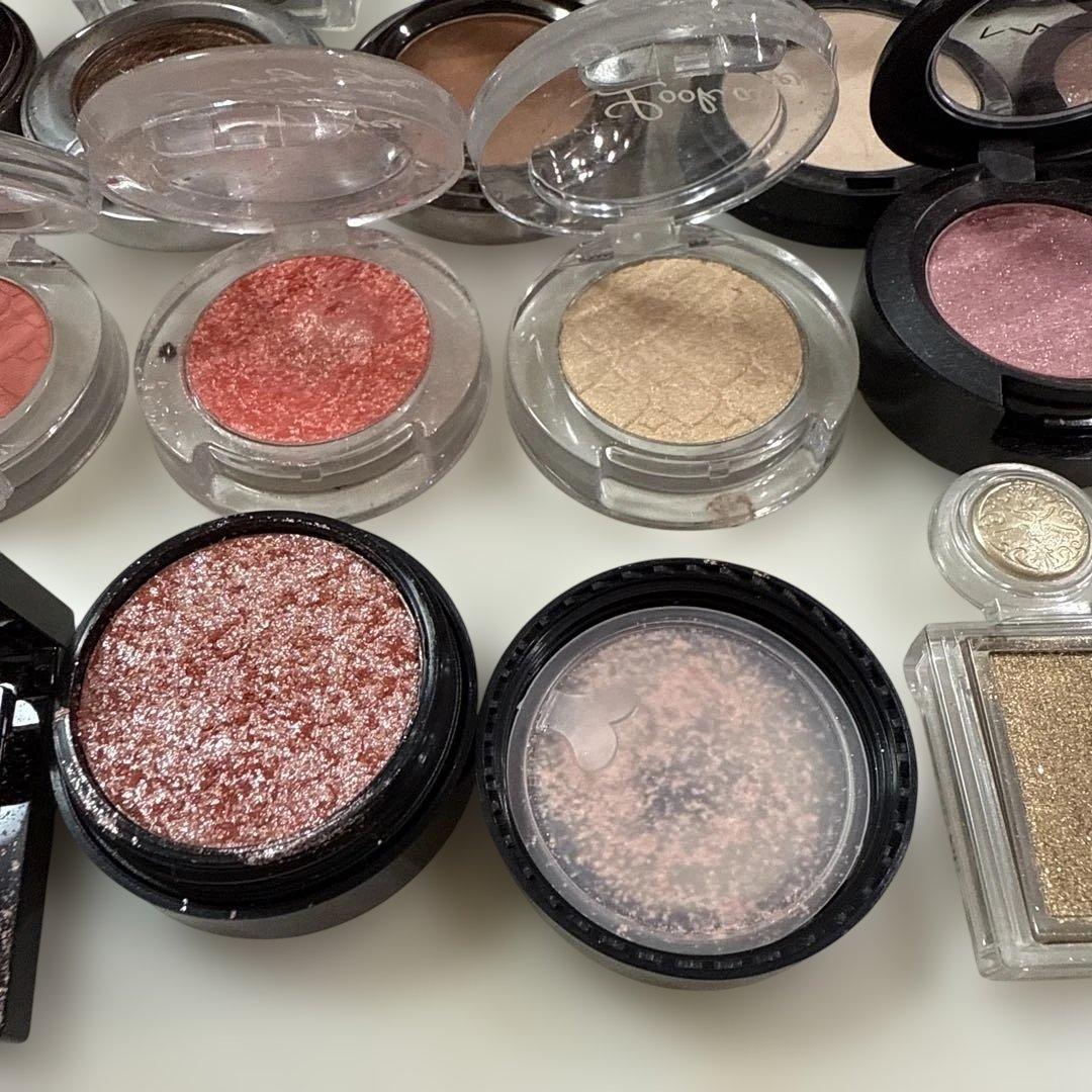 アイシャドウ DIORクリスマス限定品、CHANEL、アディクション、MAC他