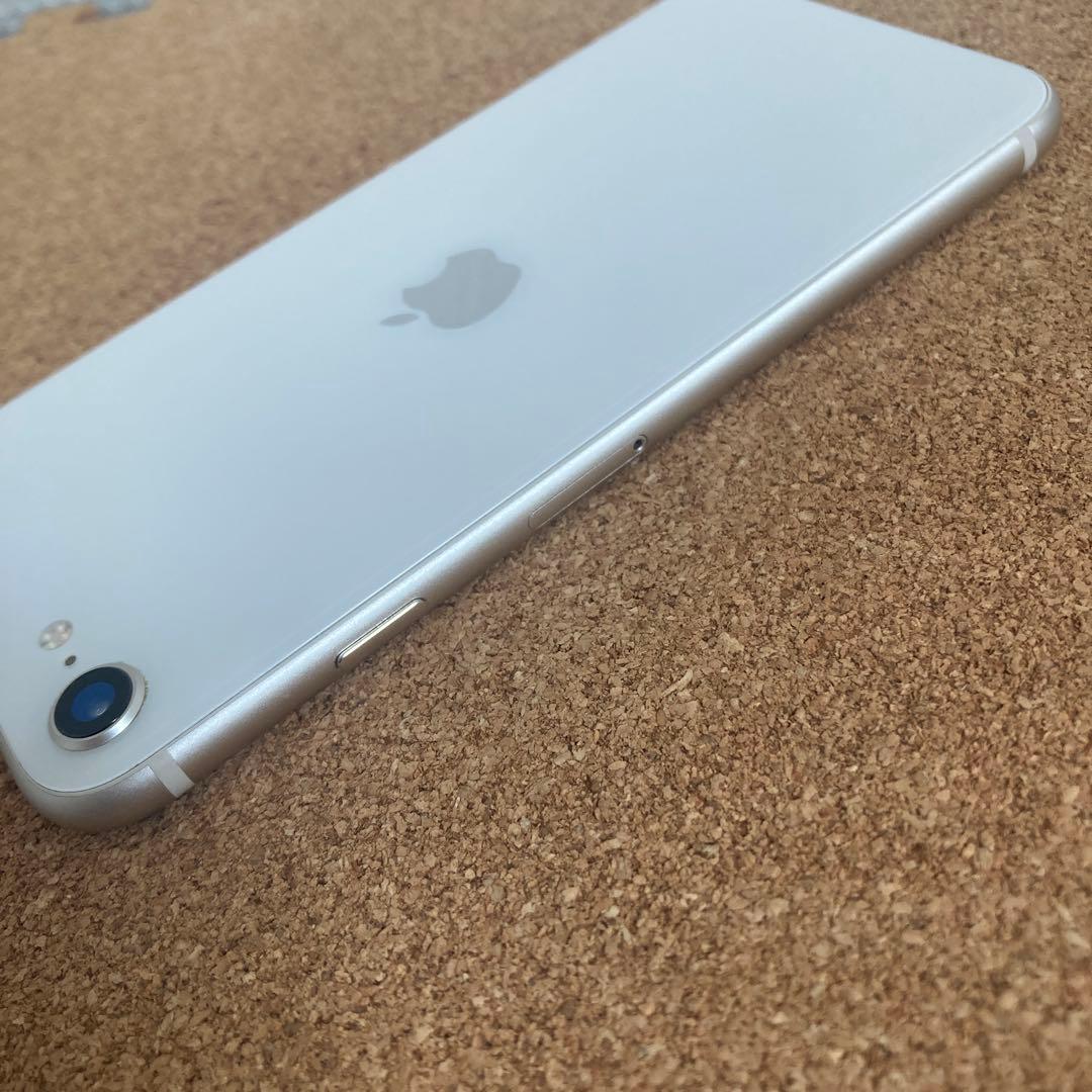 4197【早い者勝ち】電池新品☆iPhoneSE3 64GB SIMフリー☆