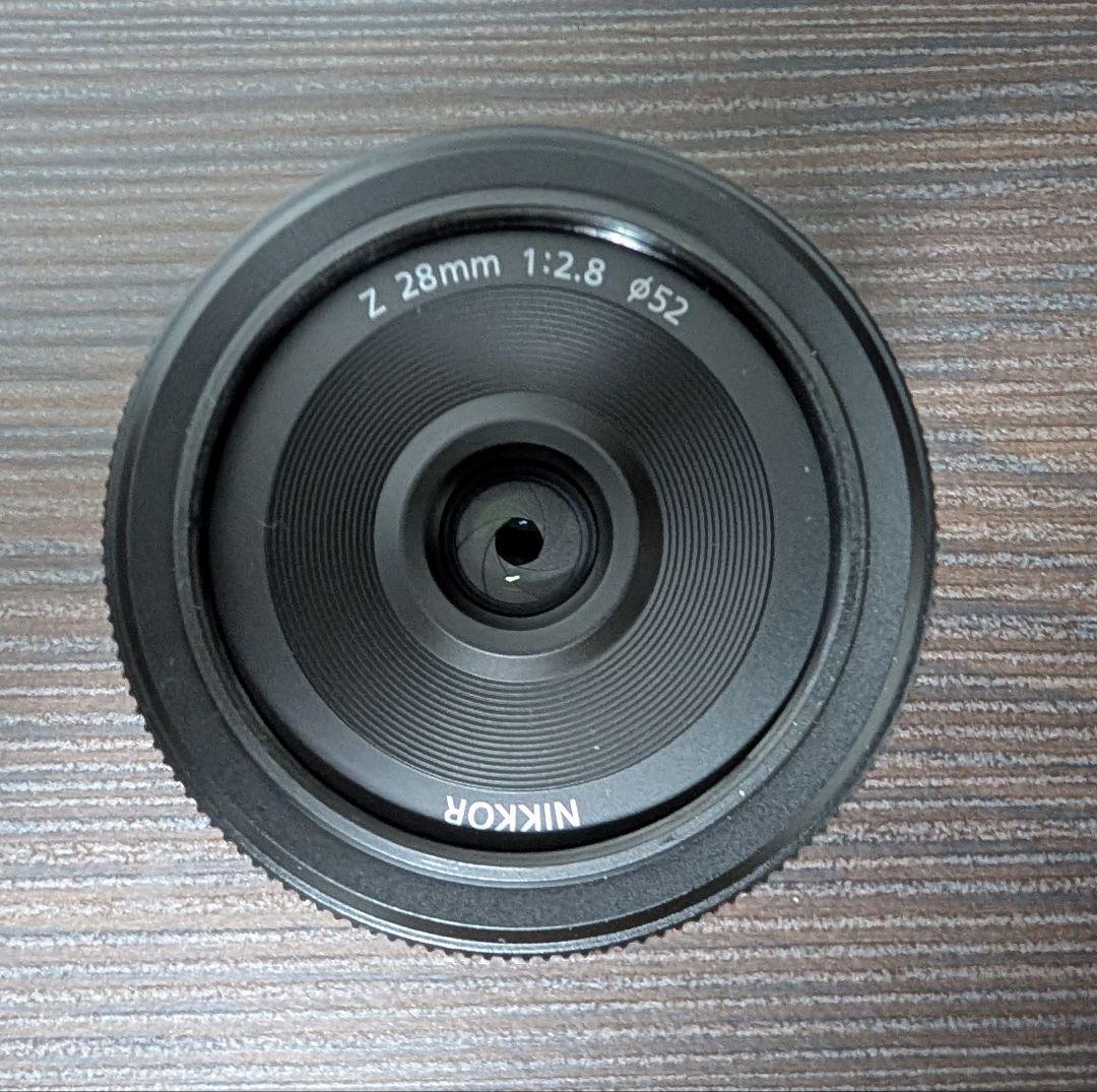 【美品】NIKKOR Z 28mm f/2.8（おまけでフード付き、防湿庫保管）