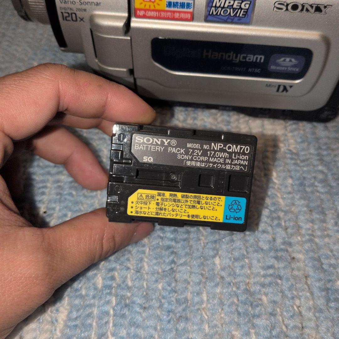 動作品 Mini DV　ソニーデジタルビデオカメラSONY DCR-TRV17
