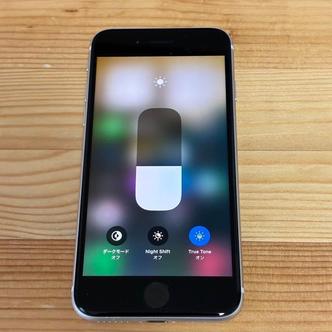 バッテリー新品　iPhoneSE第3世代64GB SIMフリー　美品　おまけ有り
