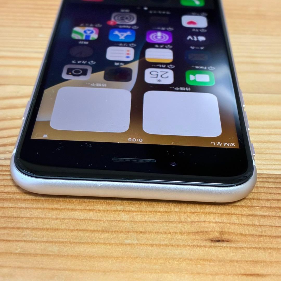 バッテリー新品　iPhoneSE第3世代64GB SIMフリー　美品　おまけ有り