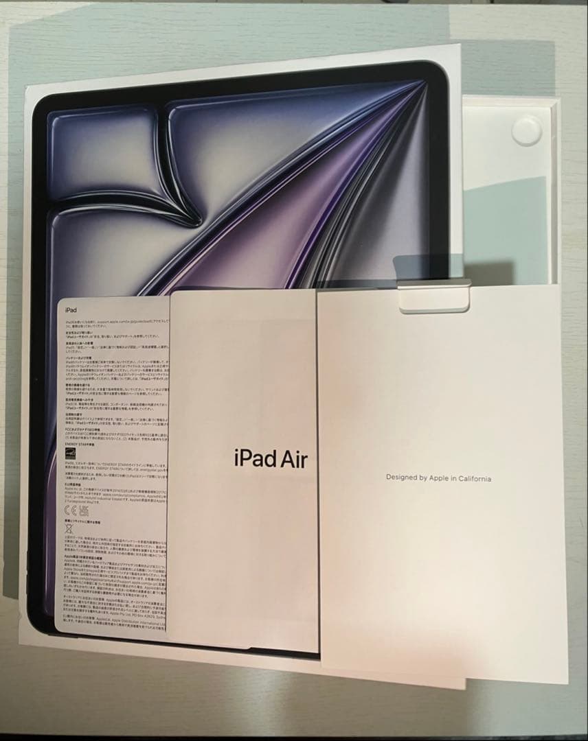iPad Air (M2) 13インチ Wi-Fi + Cellular